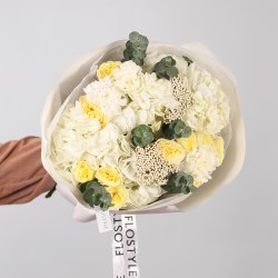 sbornyj buket s beloj gortenzij 6